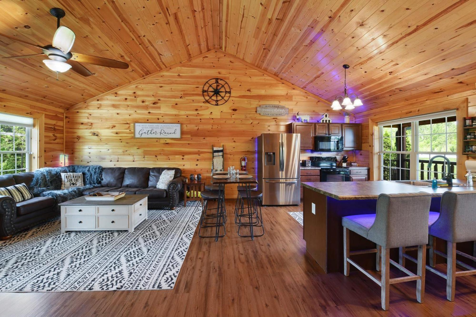 Enchanted Forest Cabin And Teepee! Lights & Laser Show! Private Hot Tub! Unique Stay! 세비어빌 외부 사진