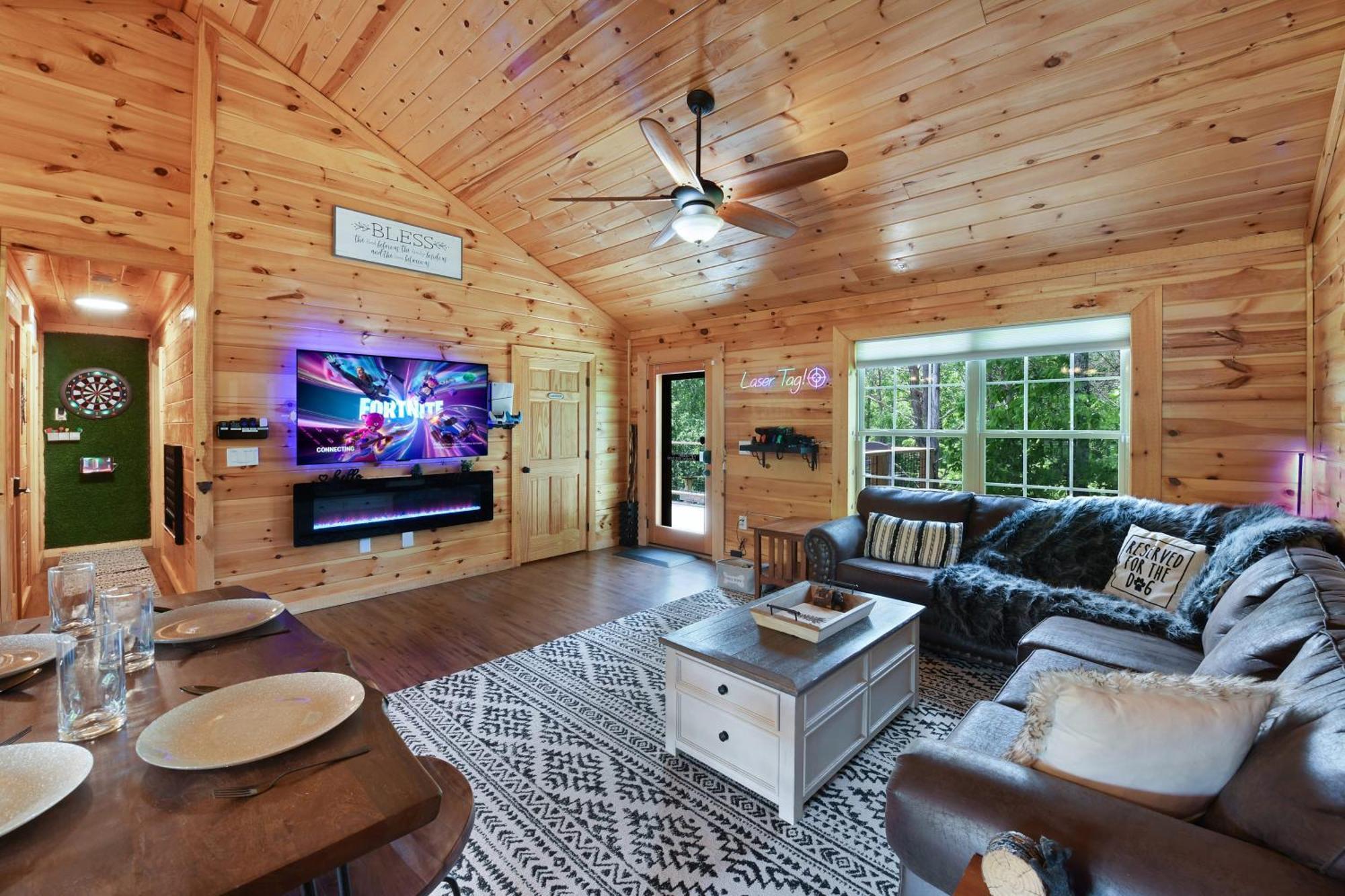Enchanted Forest Cabin And Teepee! Lights & Laser Show! Private Hot Tub! Unique Stay! 세비어빌 외부 사진